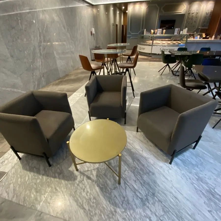 Sala antes de la limpieza profunda